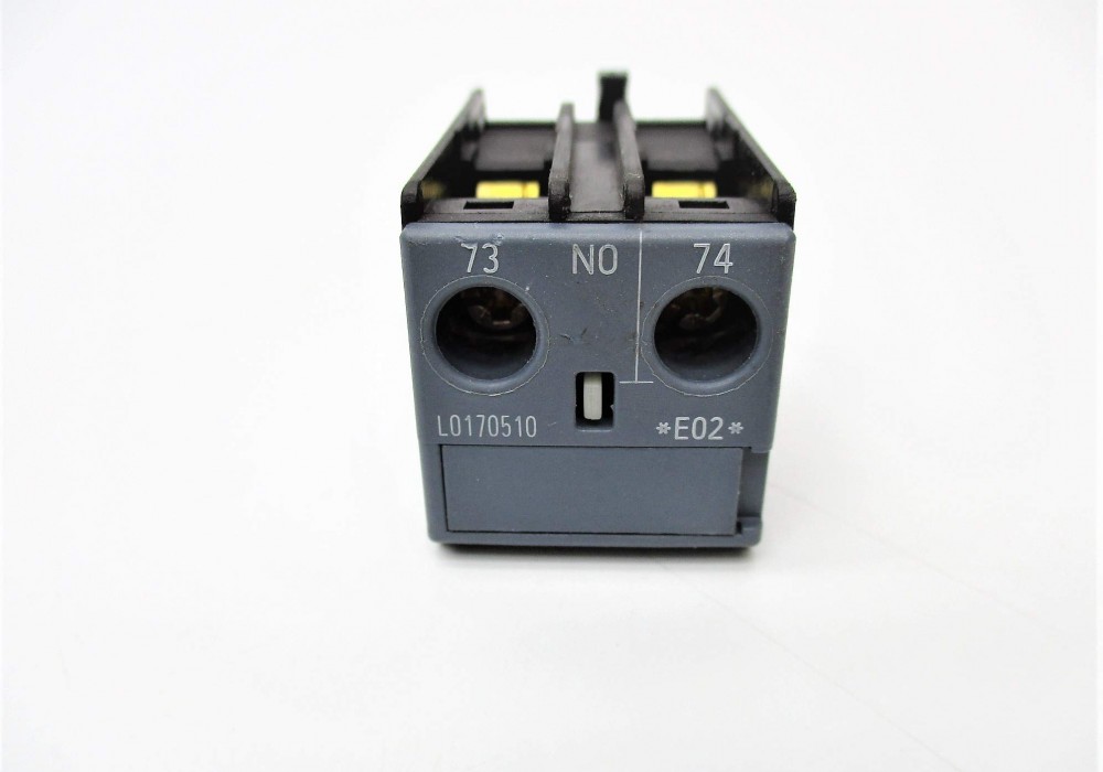 Auxiliary switch on the front, 1 NO Current path 1 NO Connection from top for 3RH and 3RT screw terminal 73/74