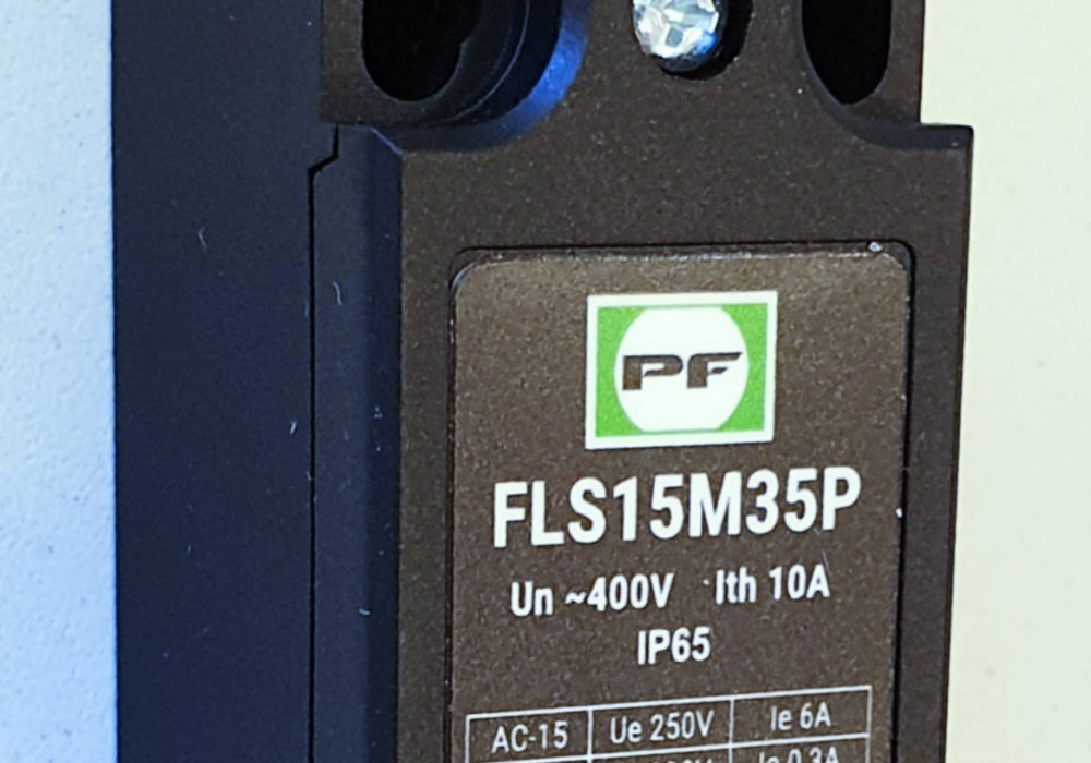 Poga ar LED FP PCPI balta 1NO IP40 230V