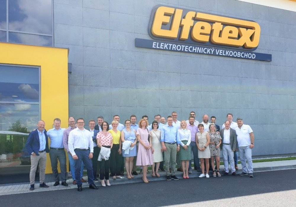Würth Group Eiropas vadība pie viena no Würth grupas uzņēmuma Elfetex, Čehijā.
